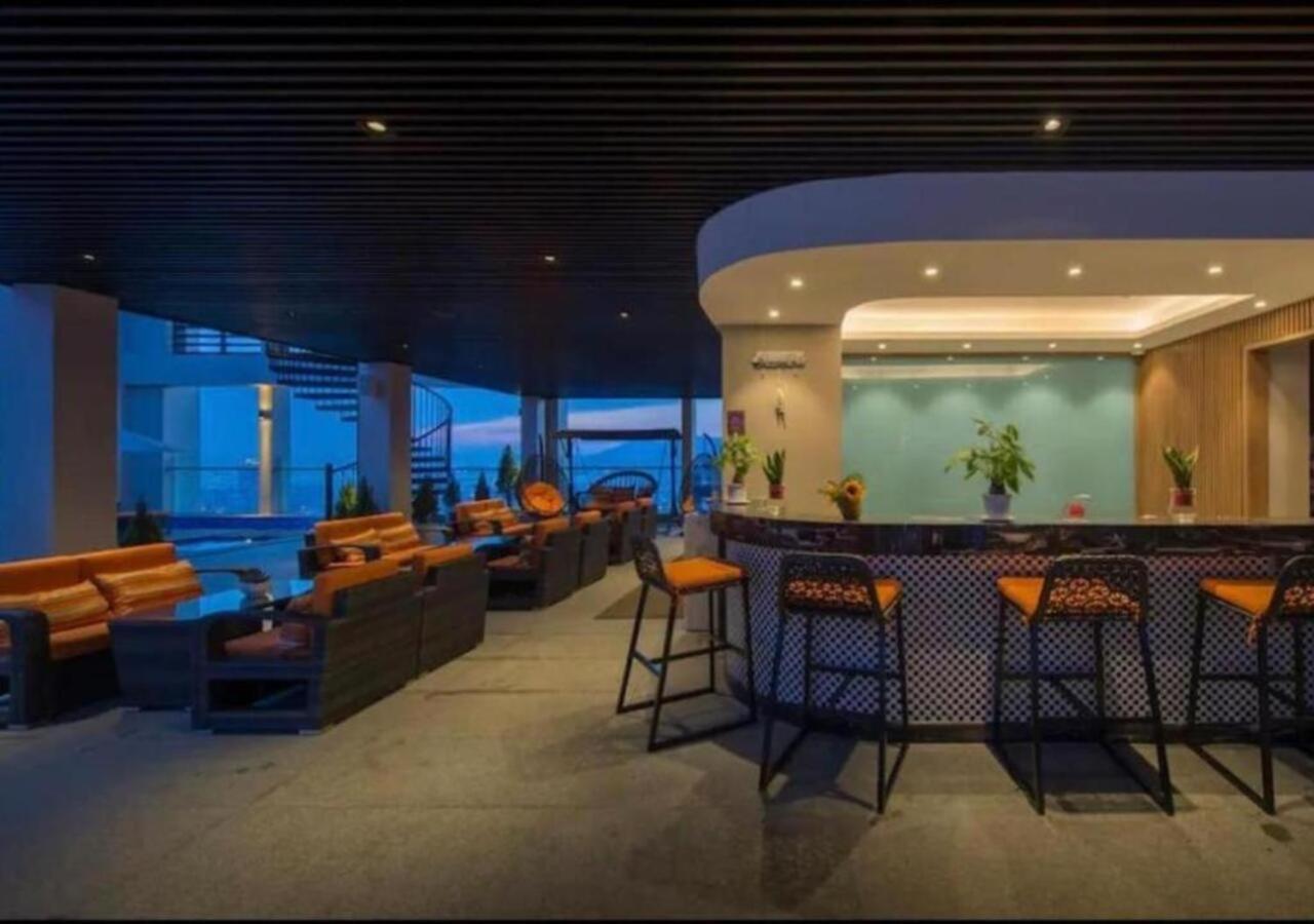 Sunrise Luxury Apartment With Ocean View Da Nang Exterior photo