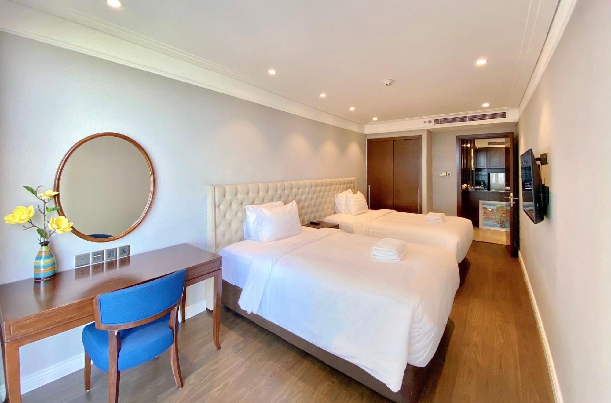 Sunrise Luxury Apartment With Ocean View Da Nang Exterior photo