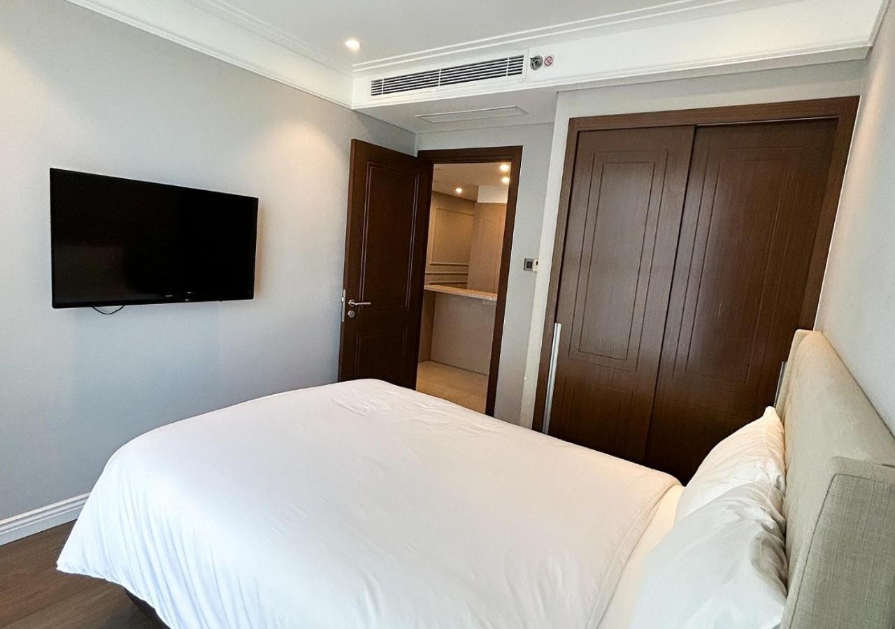 Sunrise Luxury Apartment With Ocean View Da Nang Exterior photo